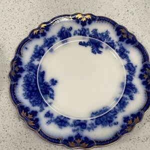 Bundle of 2 blueflow plates wedgewood antique